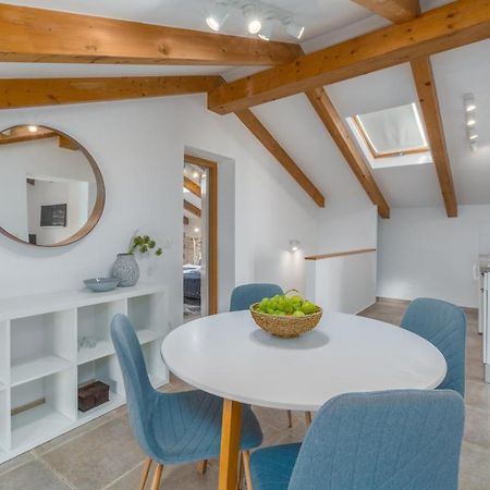 Apartments Agata Новиград Екстериор снимка