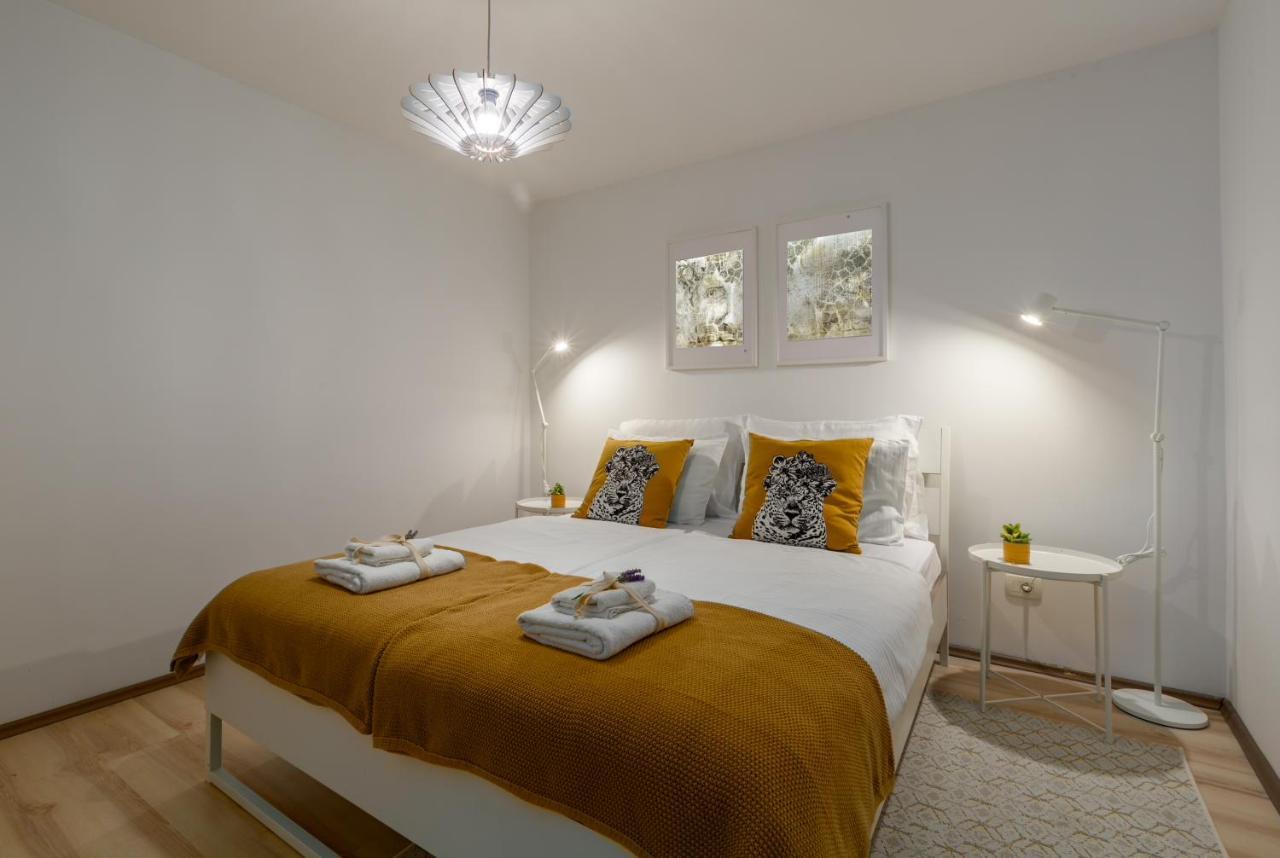 Apartments Agata Новиград Екстериор снимка