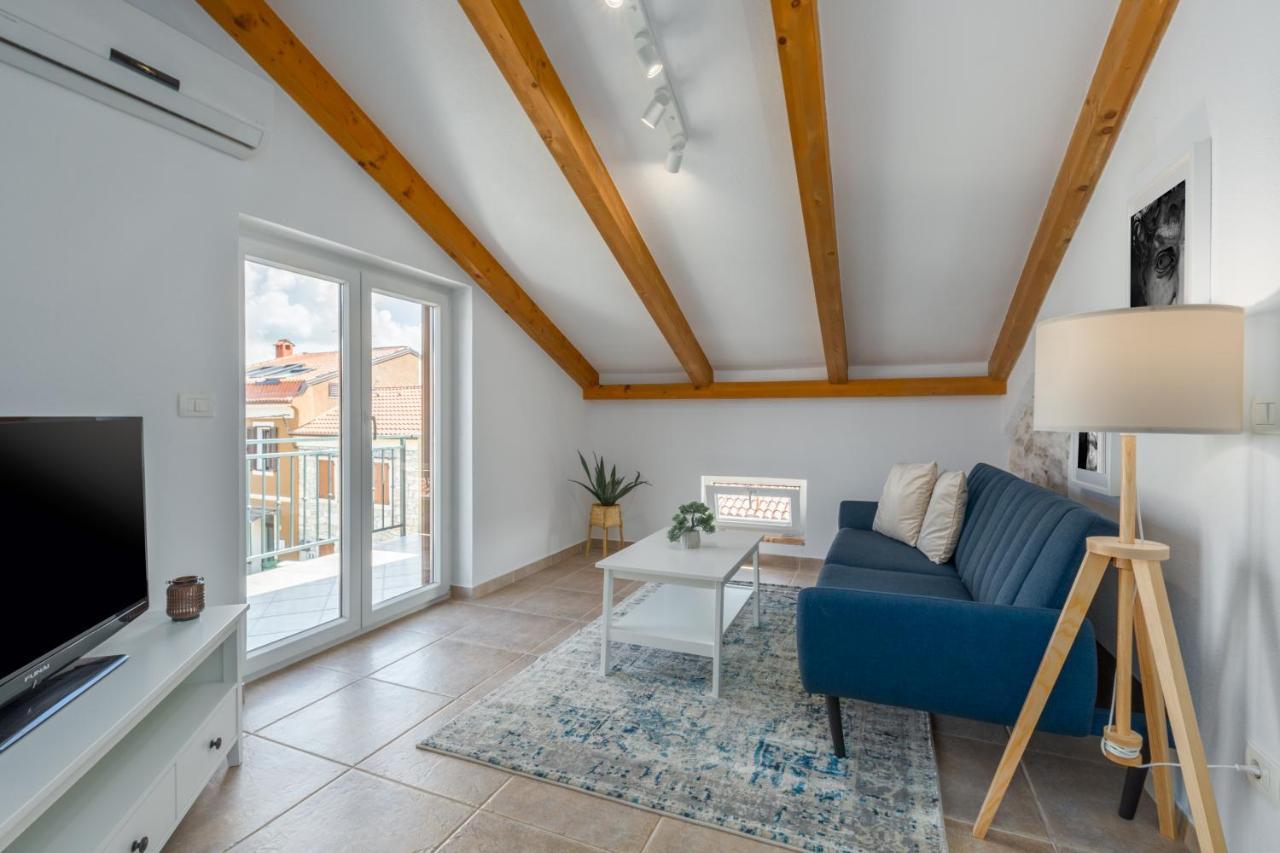 Apartments Agata Новиград Екстериор снимка