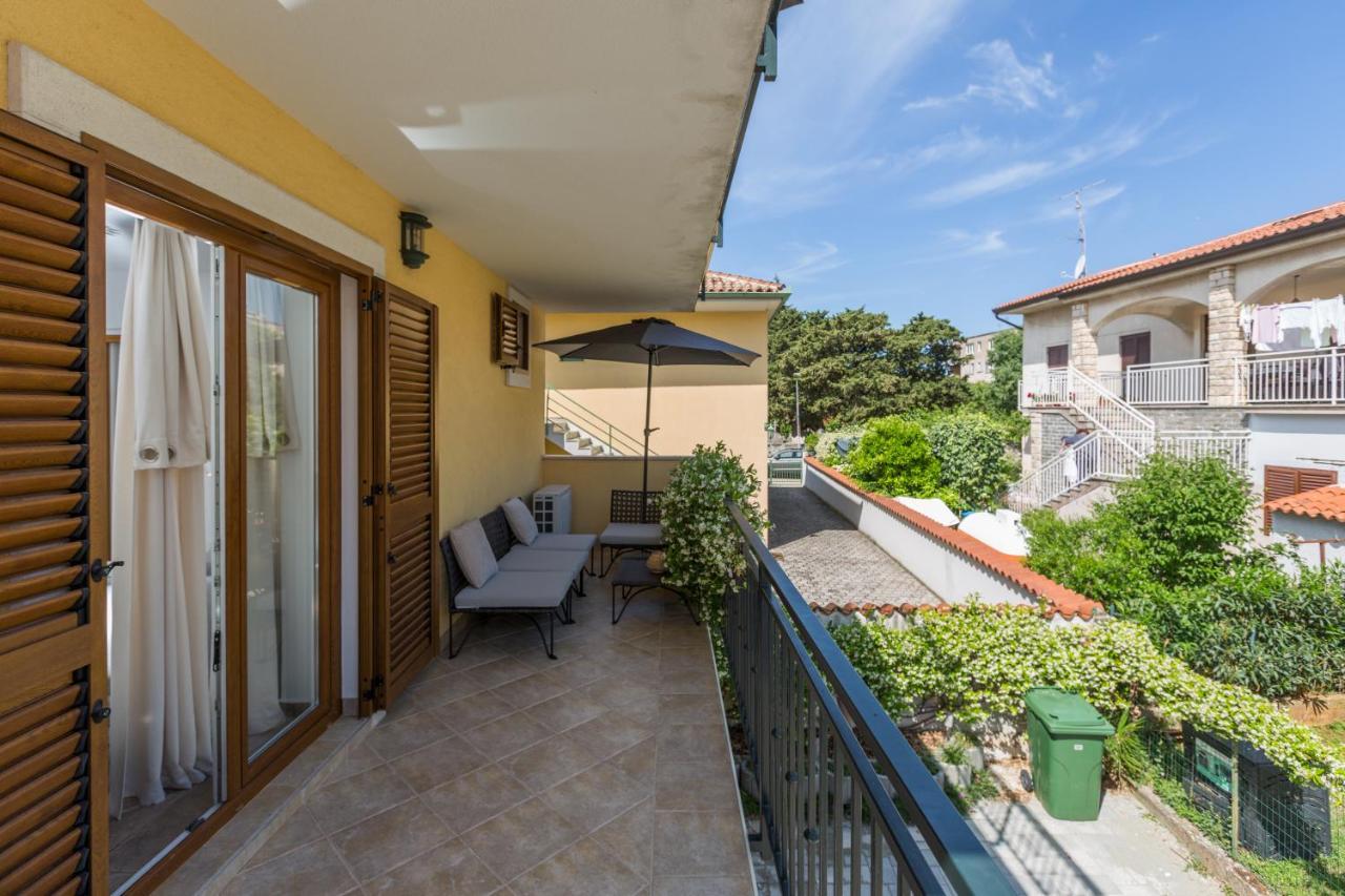 Apartments Agata Новиград Екстериор снимка