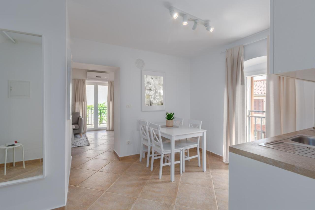 Apartments Agata Новиград Екстериор снимка