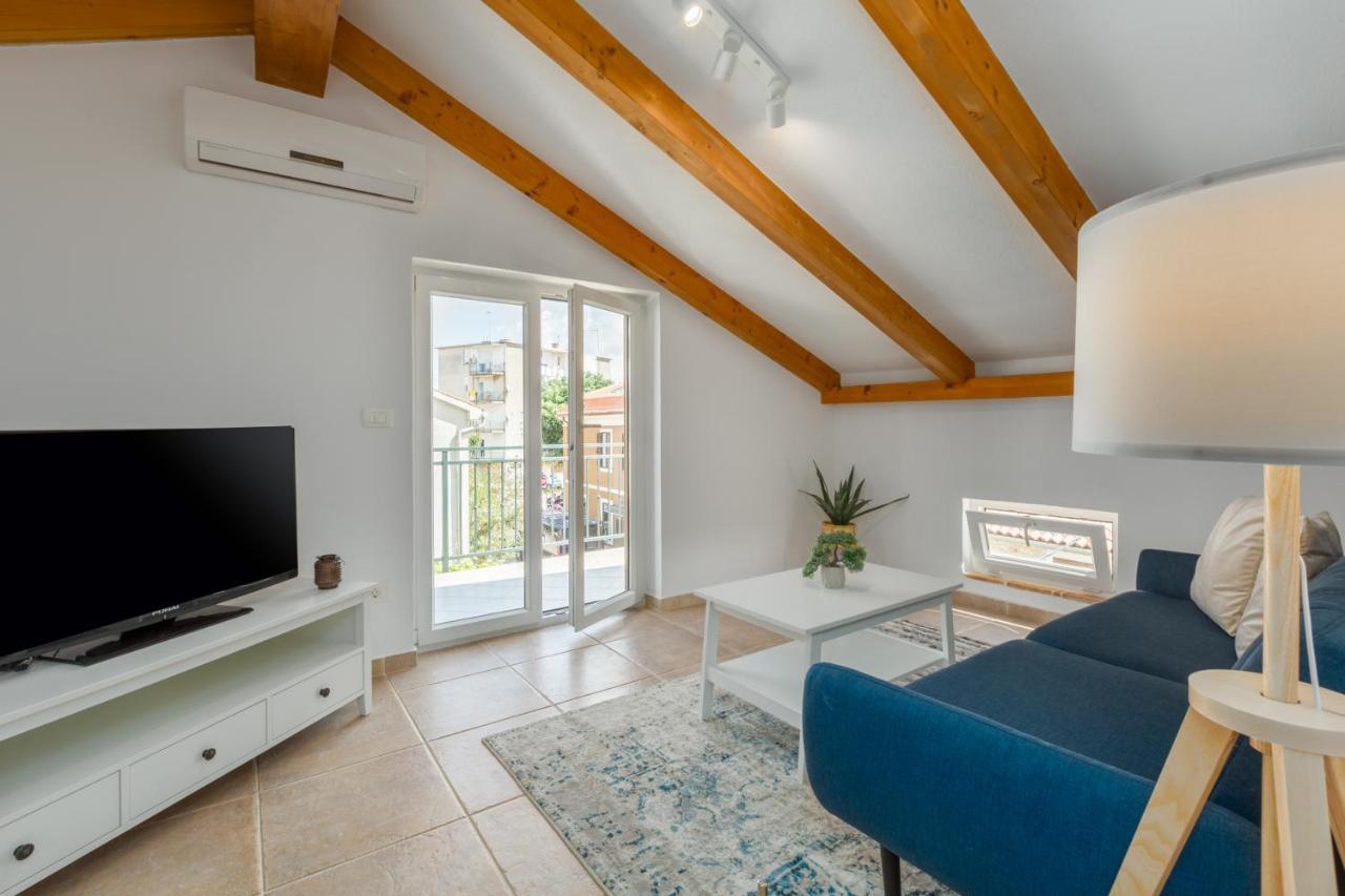 Apartments Agata Новиград Екстериор снимка