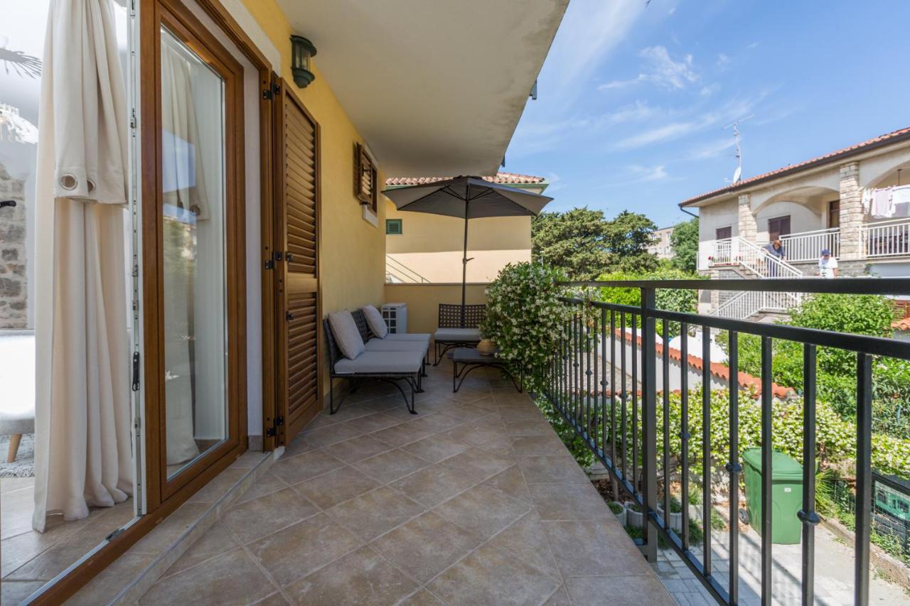 Apartments Agata Новиград Екстериор снимка
